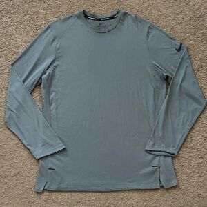 Nike Basketball Dri-Fit Men’s Long-Sleeve Crew Performance Shirt Size XL